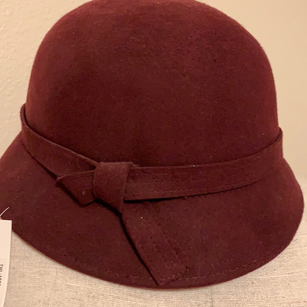 Capelli burgundy bucket style hat